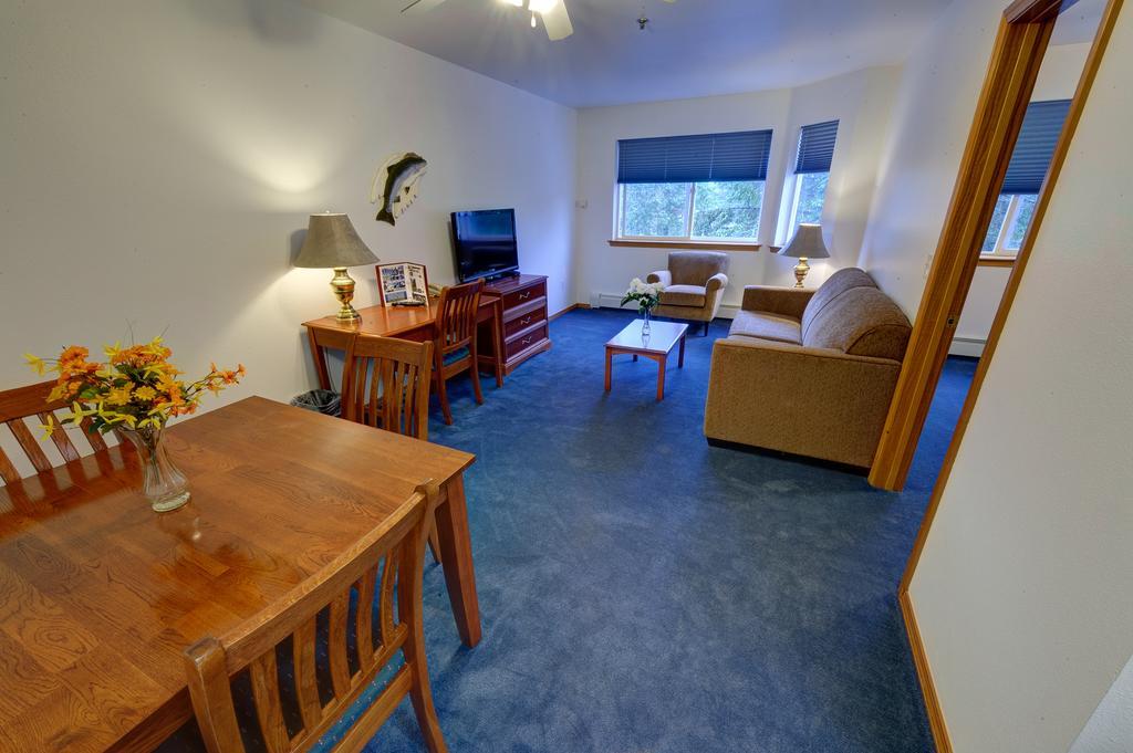 Frontier Suites Hotel In Juneau Exteriér fotografie