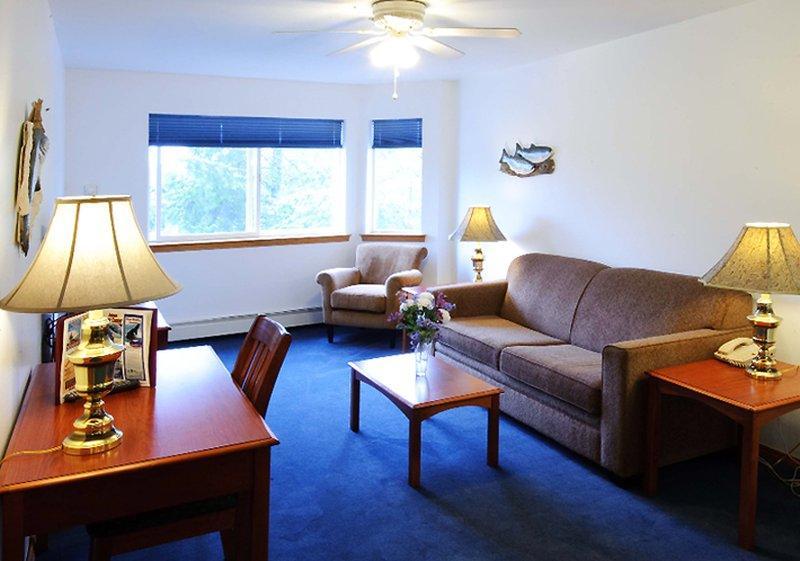 Frontier Suites Hotel In Juneau Exteriér fotografie